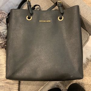 Michael Kors Large Jet Set Tote *broken strap
